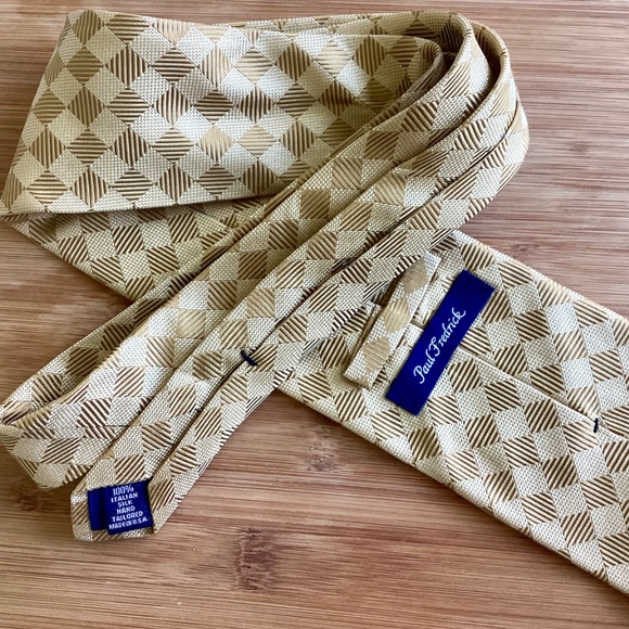 Paul Fredrick Gold Geometric Neck Tie Italian Silk made In USA Career Office - Picture 5 of 10